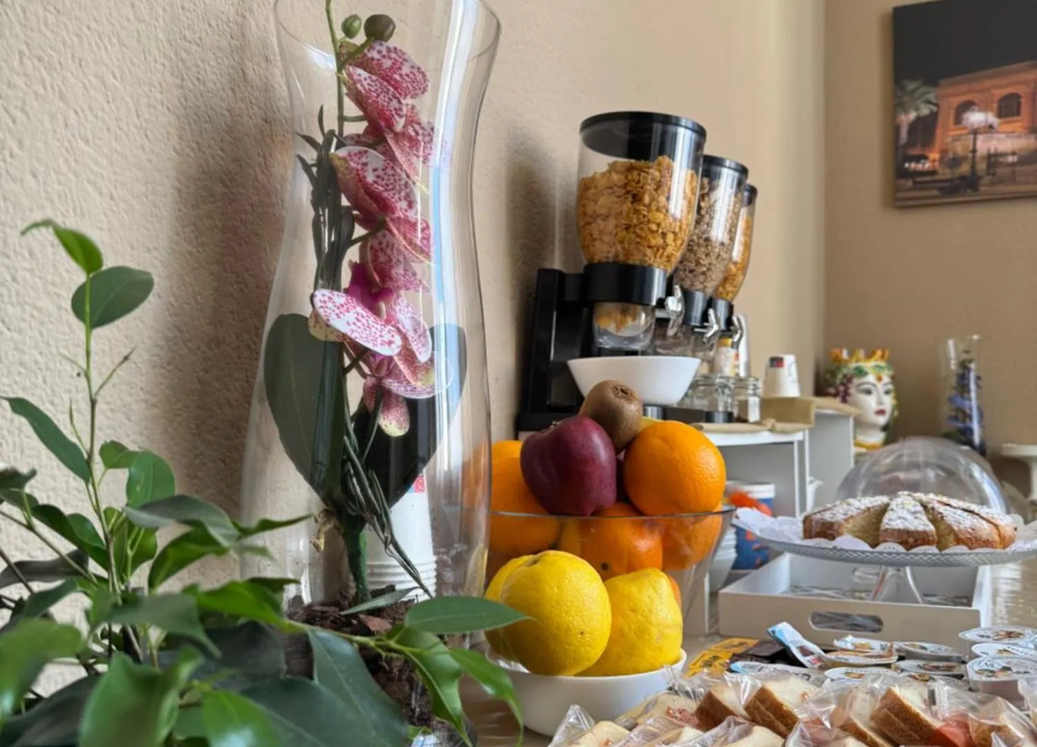 Crispi 120 Rooms New Opening Палермо 0*,  Италия